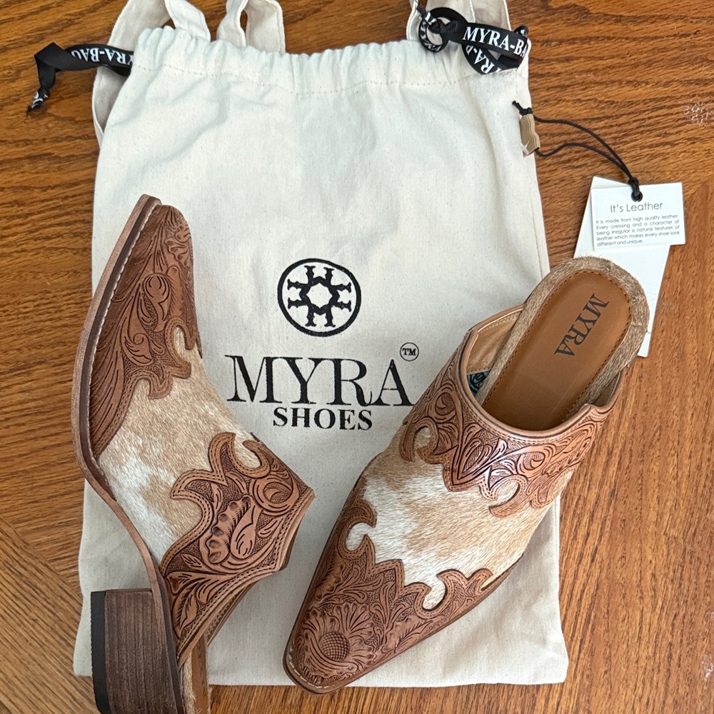 Myra Bag Tan and Cream Leather Mules
